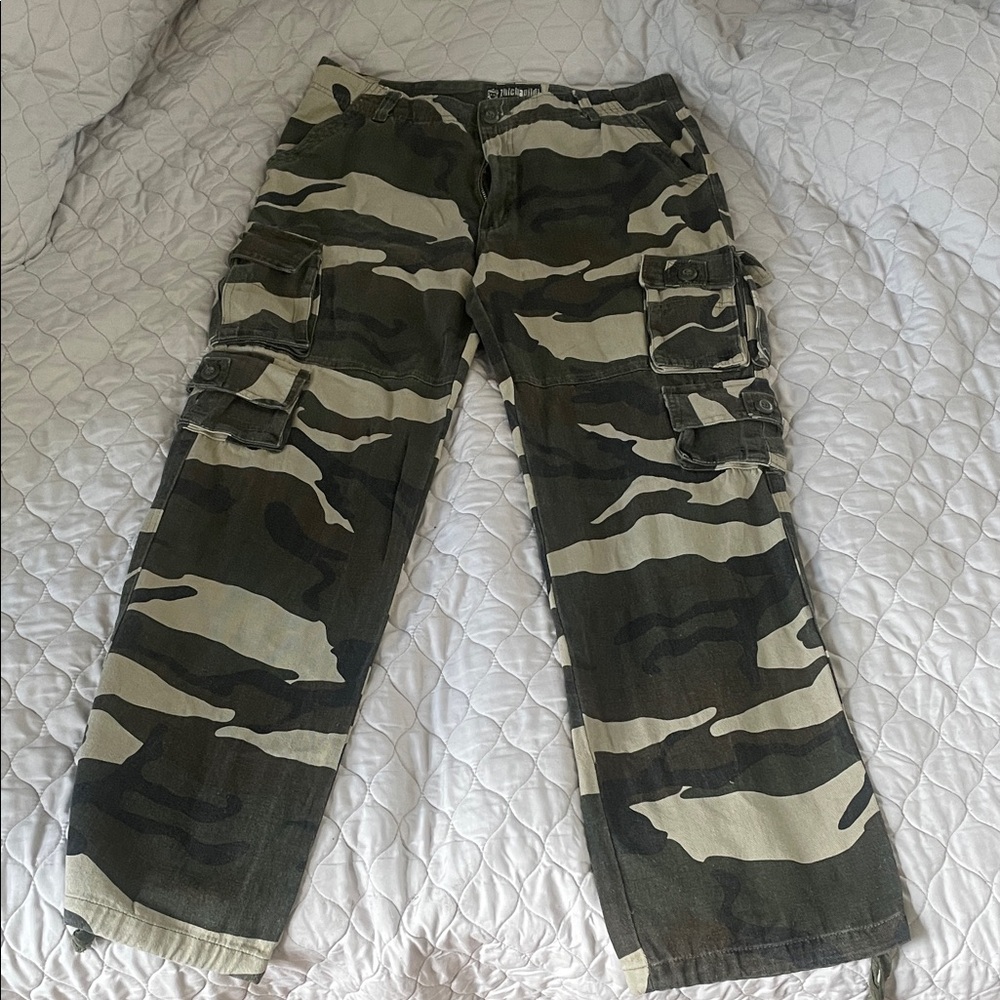 Women’s Plus Size Green Beige Camouflage Cargo Pants